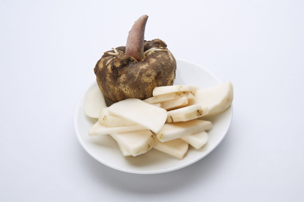 white konjac root 1